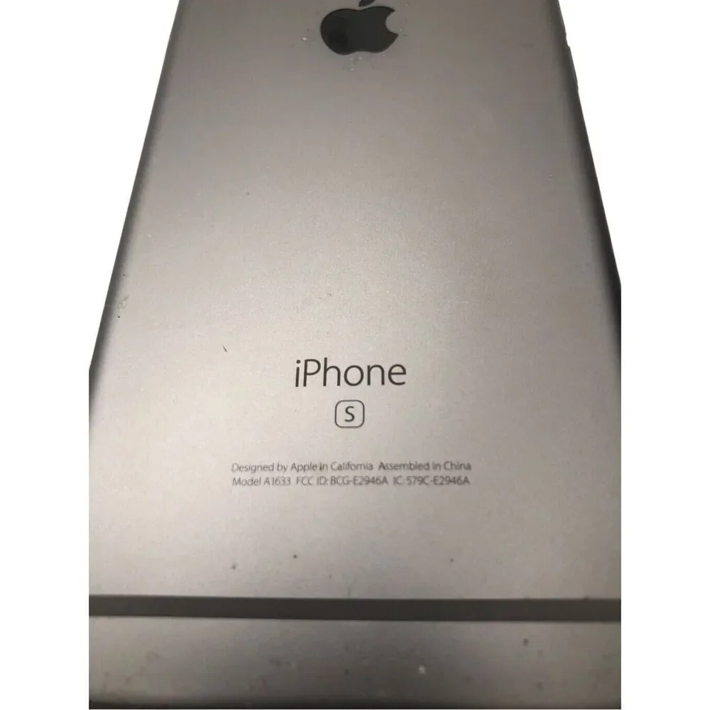 Apple iPhone S Model A1633 Locked, No Sim, Cracked Screen, Powers On